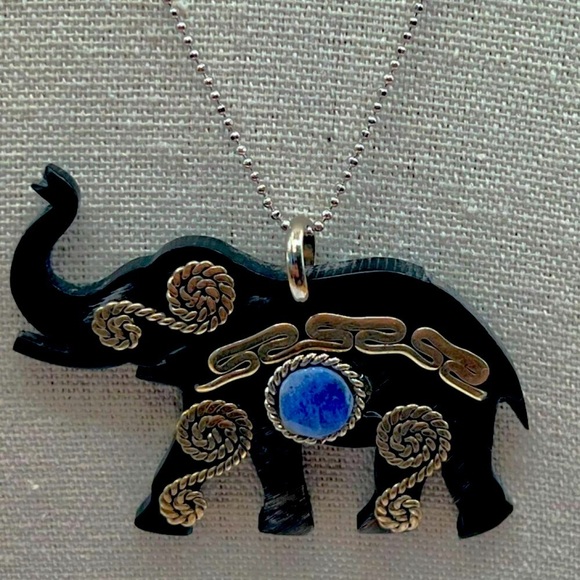 Origami Owl Elephant Pendant Necklace With Blue Stone & Silver Details.   B47 - Picture 1 of 10